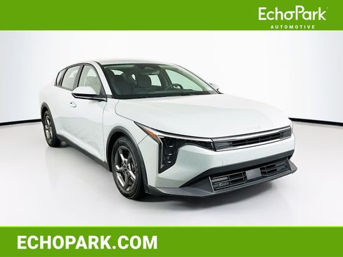 Used 2025 Kia K4 FWD image 1