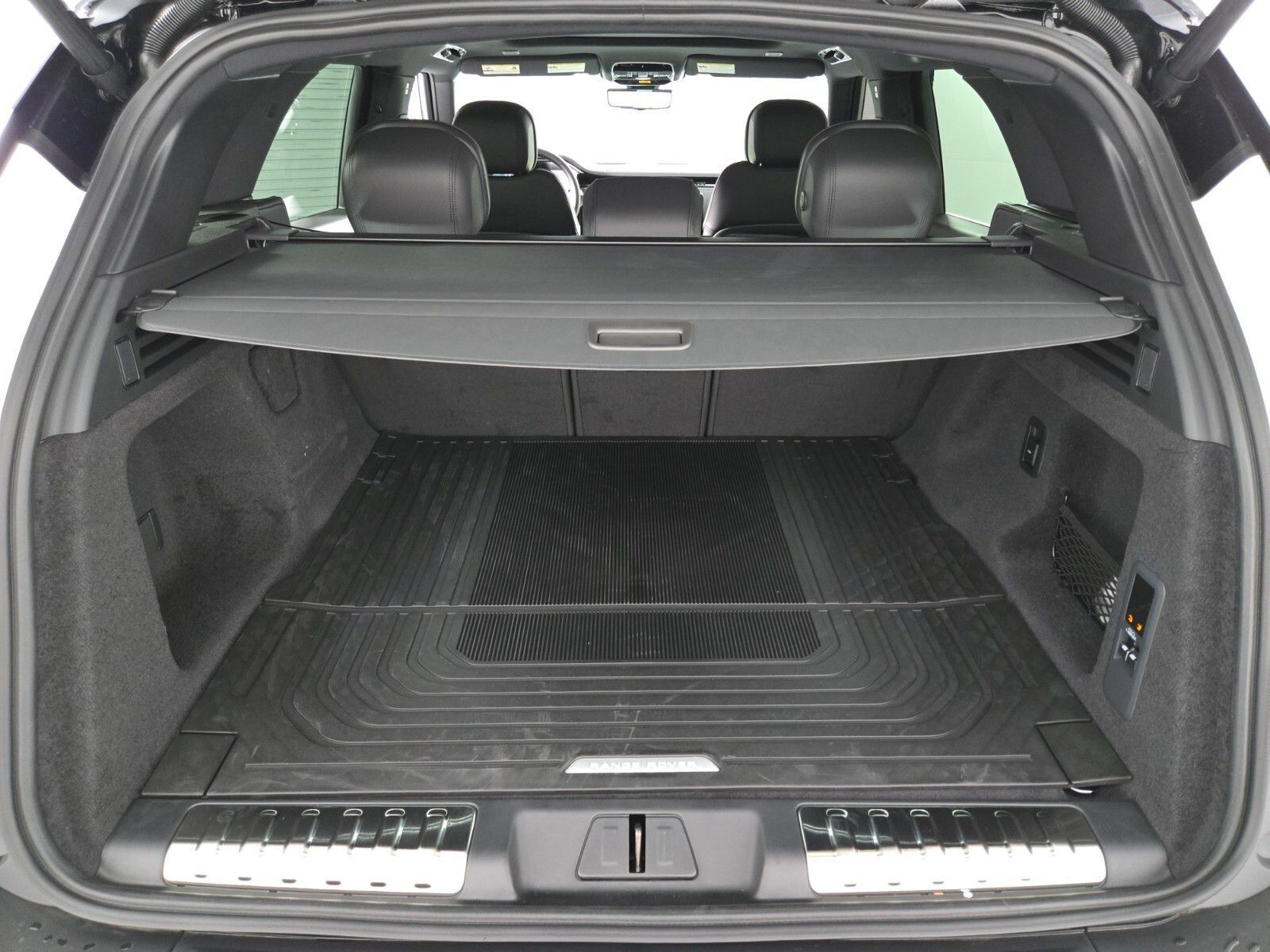 New 2026 Land Rover Range Rover Sport Dynamic SE AWD/4WD image 13