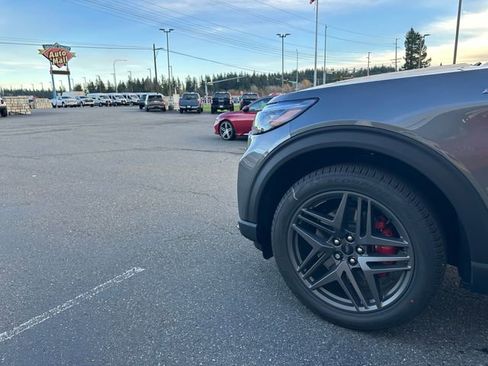 New 2026 Ford Explorer ST-Line w/ ST-Line Street Pack image 26