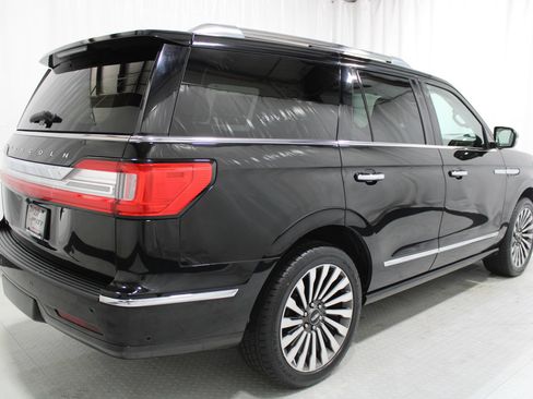 Used 2018 Lincoln Navigator Reserve w/ Technology Package AWD/4WD image 6