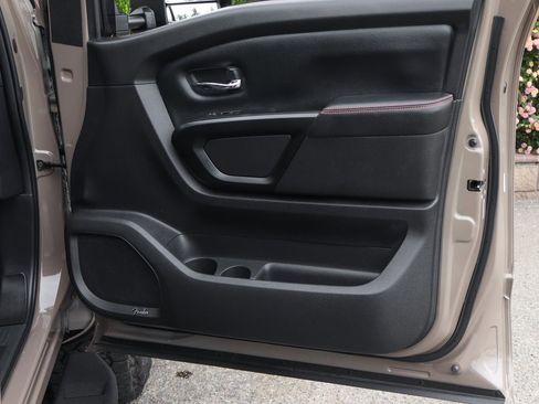 Used 2021 Nissan Titan PRO-4X w/ Pro-4x Convenience Package image 50