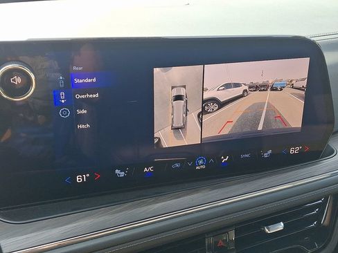 Certified 2025 Chevrolet Suburban LT AWD/4WD image 19