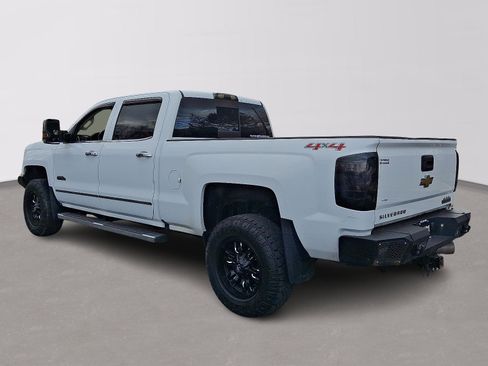 Used 2015 Chevrolet Silverado 3500 High Country w/ Duramax Plus Package image 4