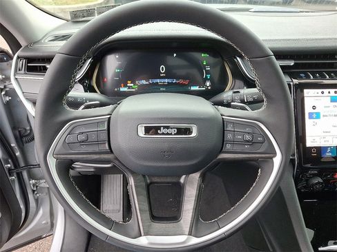 New 2024 Jeep Grand Cherokee Limited 4xe w/ Luxury Tech Group II image 16