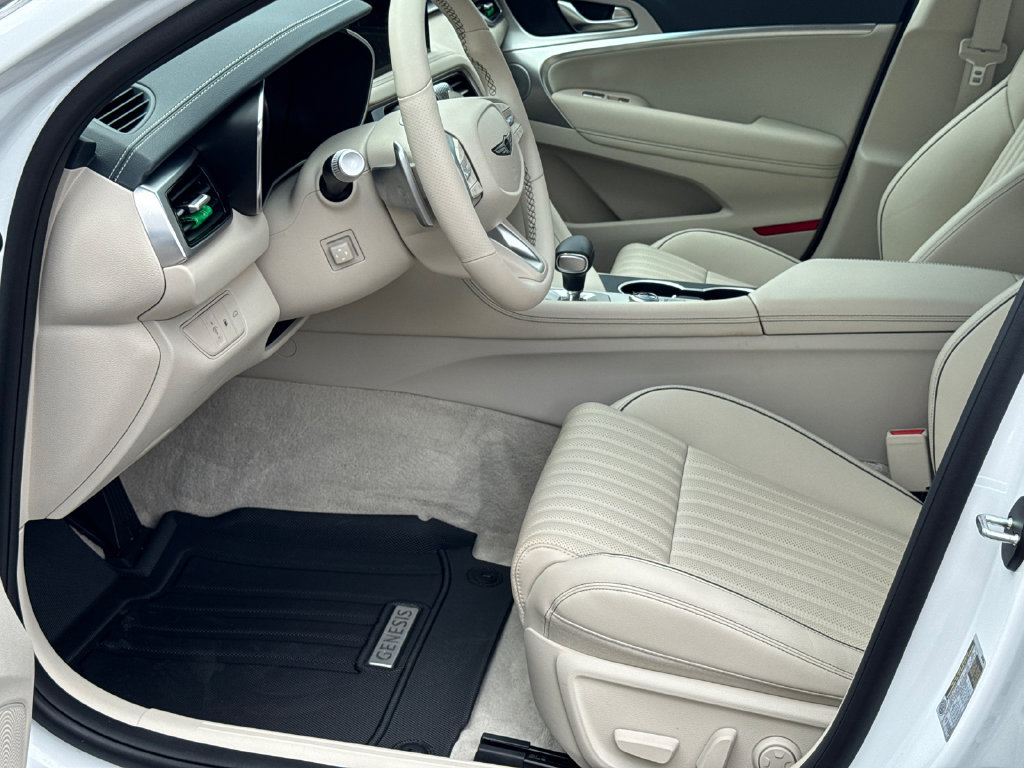 Used 2026 Genesis G70 2.5T Prestige RWD image 9