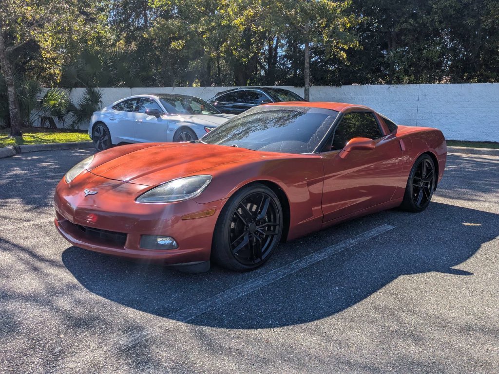 Used 2005 Chevrolet Corvette Coupe w/ Preferred Equipment Group RWD image 10