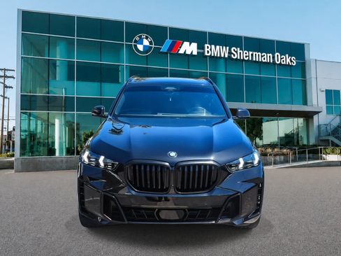 Used 2024 BMW X5 xDrive40i w/ M Sport Package AWD/4WD image 2