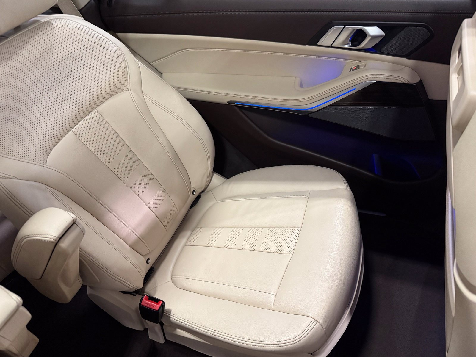 Used 2019 BMW X7 xDrive50i w/ Dynamic Handling Package AWD/4WD image 37