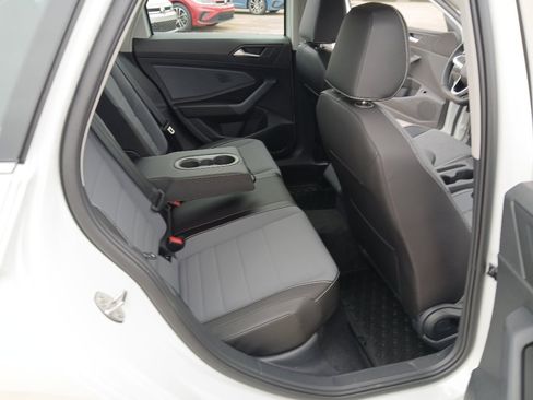 New 2026 Volkswagen Jetta SE FWD image 28