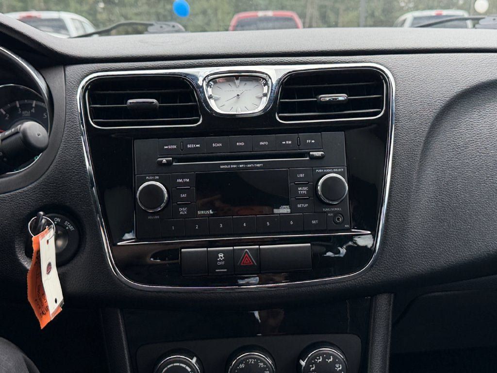 Used 2014 Chrysler 200 Touring FWD image 18