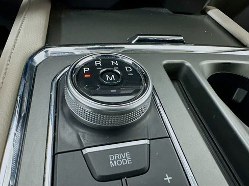 Used 2020 Ford Expedition XLT w/ Equipment Group 202A image 18