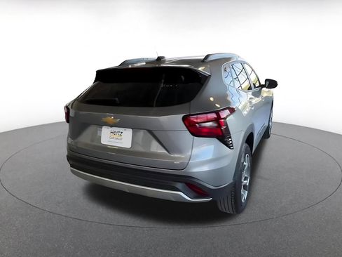 Used 2025 Chevrolet Trax LT image 20