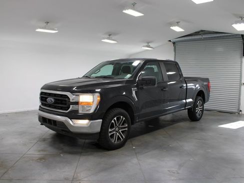 Used 2022 Ford F150 XLT w/ Trailer Tow Package image 4