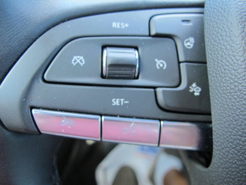 Used 2024 Cadillac XT4 Premium Luxury w/ Technology Package FWD image 19