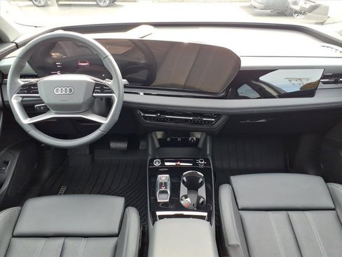 Used 2025 Audi Q6 e-tron Premium Plus w/ Premium Plus image 14