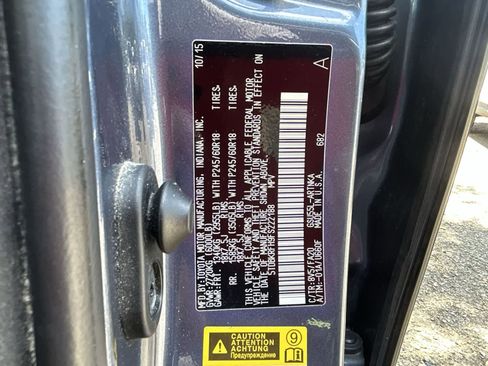 Used 2015 Toyota Highlander Plus AWD/4WD image 2
