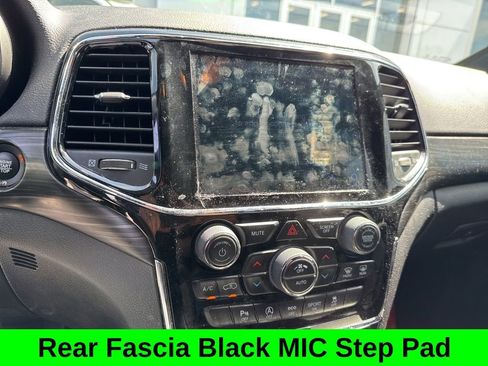 Used 2019 Jeep Grand Cherokee Altitude image 10