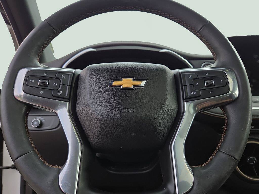 Used 2023 Chevrolet Blazer Premier w/ Driver Confidence II Package FWD image 11