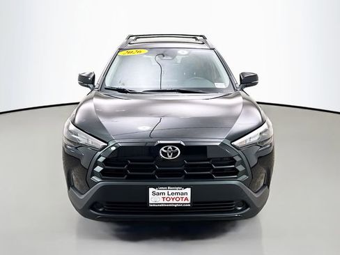 Used 2026 Toyota Corolla Cross LE FWD image 2