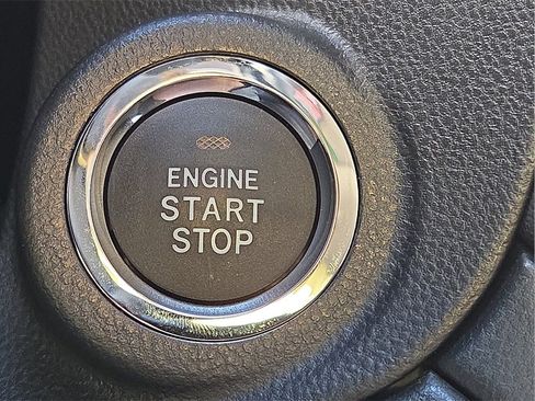 Used 2025 Subaru Outback Limited image 18