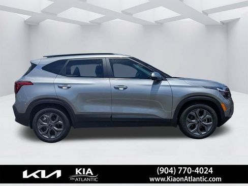 Used 2024 Kia Seltos S FWD image 2