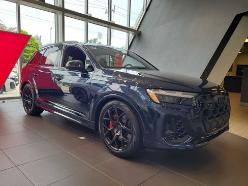 New 2026 Audi SQ7 Prestige AWD/4WD image 6
