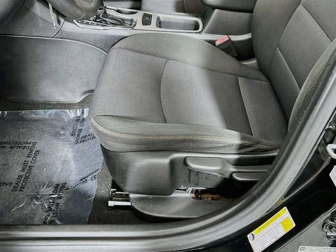 Used 2018 Chevrolet Cruze LS FWD image 18