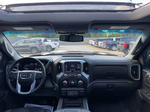 Used 2021 GMC Sierra 1500 SLT RWD image 17
