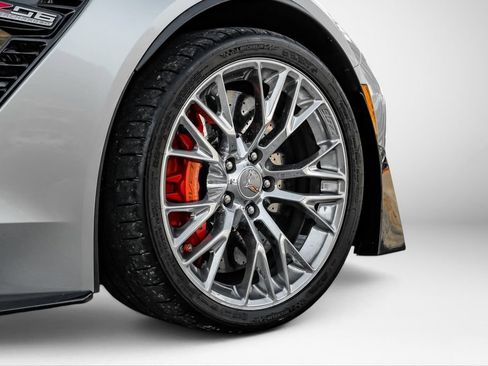 Used 2018 Chevrolet Corvette Z06 RWD image 51