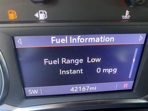 Used 2023 Chevrolet Traverse LT w/ LPO, Floor Liner Package AWD/4WD image 68