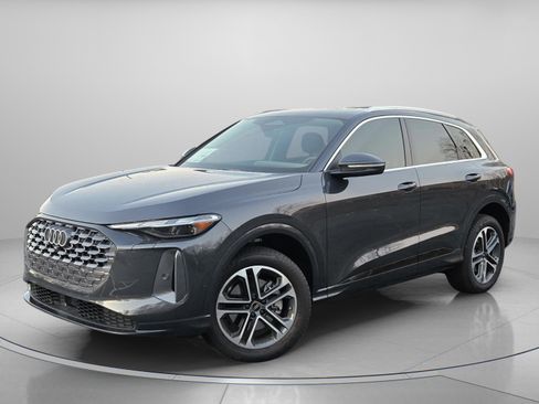 New 2025 Audi Q5 Prestige image 2