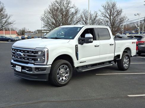 Used 2024 Ford F250 Lariat w/ Chrome Package image 3