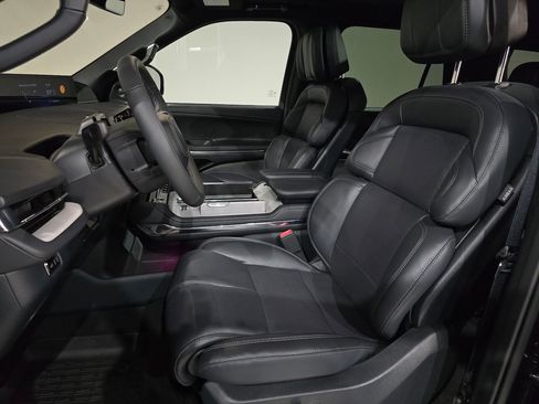 New 2025 Lincoln Navigator Reserve w/ Jet Appearance Package image 21