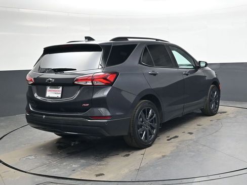 Used 2023 Chevrolet Equinox RS image 4