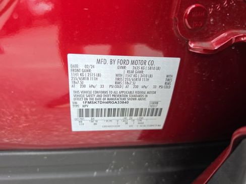 Used 2024 Ford Explorer XLT RWD image 42