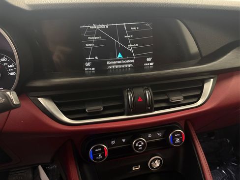 Used 2019 Alfa Romeo Stelvio RWD image 37