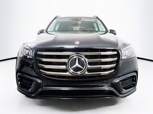 New 2025 Mercedes-Benz GLS 450 4MATIC image 2