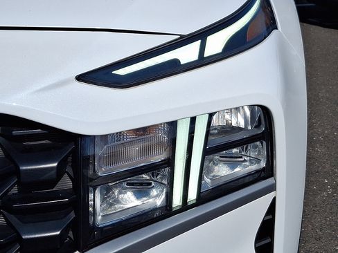 Certified 2023 Hyundai Santa Fe SEL AWD/4WD image 10