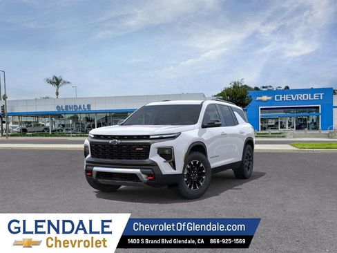 New 2026 Chevrolet Traverse Z71 w/ Enhanced Driving Package AWD/4WD image 8