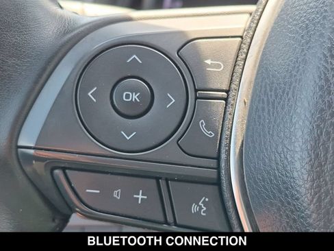 Used 2019 Toyota Camry SE FWD image 5