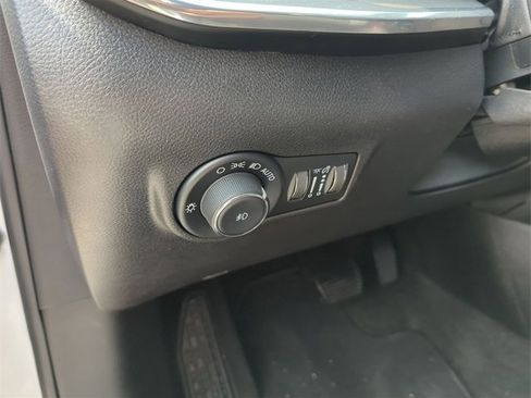 Used 2022 Jeep Compass High Altitude image 36