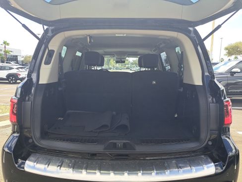 Used 2021 INFINITI QX80 Luxe image 8