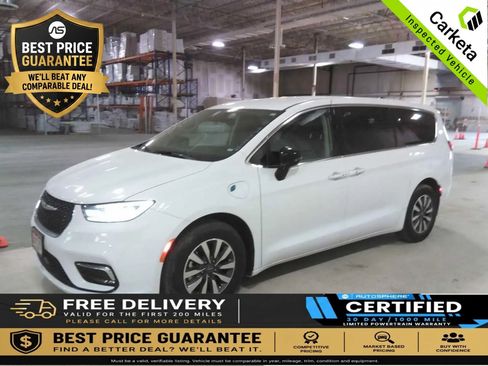 Used 2024 Chrysler Pacifica Limited FWD image 1