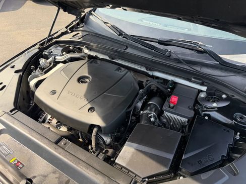 Used 2018 Volvo S90 T5 Momentum w/ Convenience Package FWD image 38
