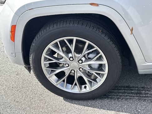 Used 2024 Jeep Grand Cherokee Summit w/ Adv Protech Group IV image 14