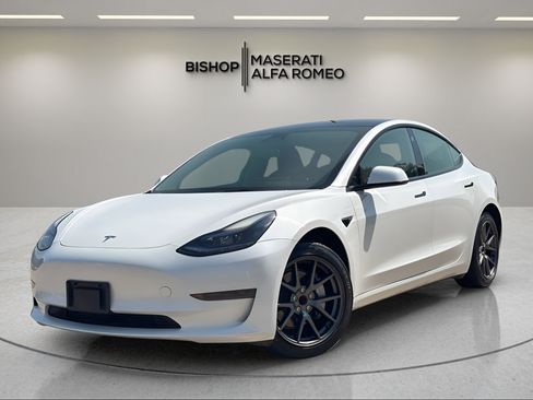 Used 2023 Tesla Model 3 Standard Range RWD image 2