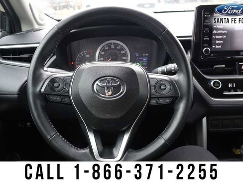 Used 2022 Toyota Corolla Cross LE w/ Moonroof Package image 29