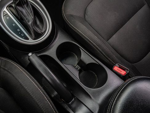 Used 2018 Kia Soul + FWD image 26