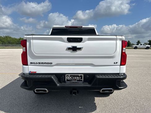 Used 2025 Chevrolet Silverado 1500 LT Trail Boss w/ Convenience Package II AWD/4WD image 4