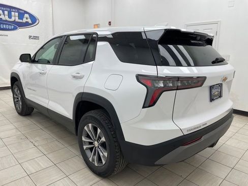 New 2026 Chevrolet Equinox LT w/ Convenience Package II AWD/4WD image 18